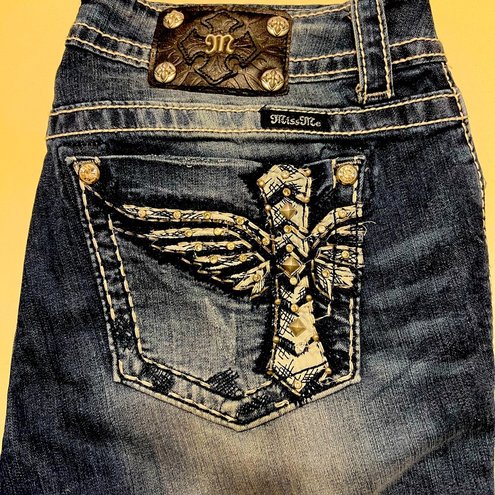 Miss Me Winged Cross Bootcut Jeans Size 31